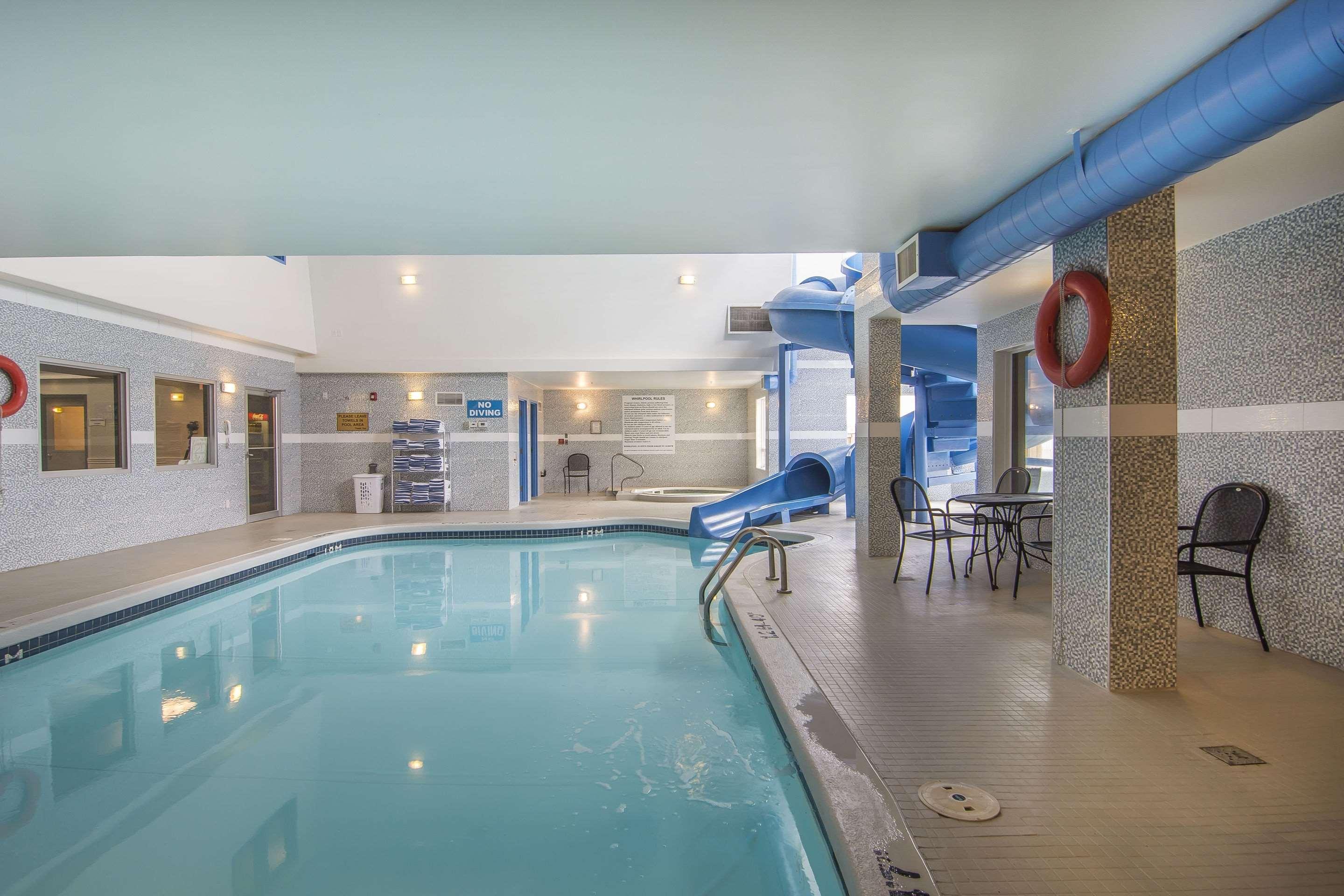 Quality Inn & Suites Yorkton Exterior foto