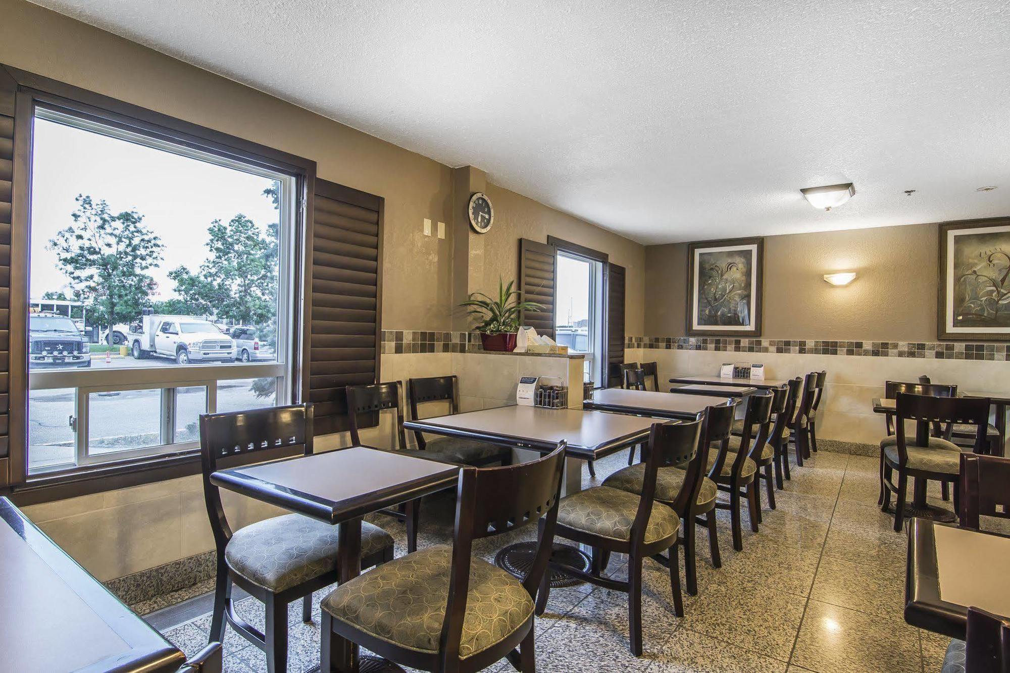 Quality Inn & Suites Yorkton Exterior foto